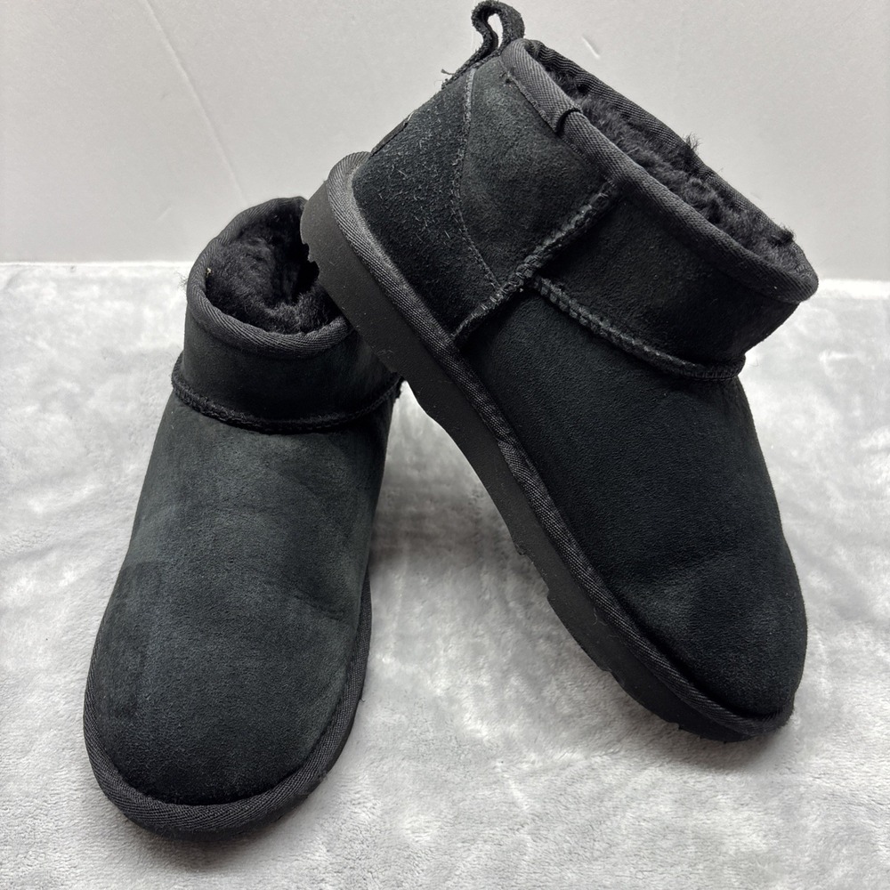 UGG Classic Mini II Women's Boots - Black, US 6